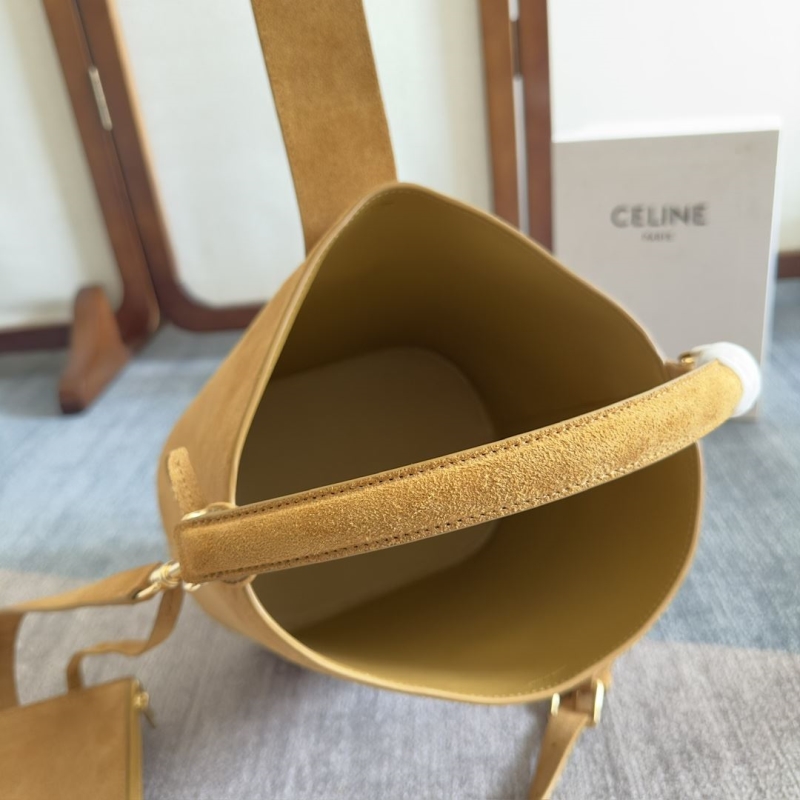 Ce1i*e bucket bags